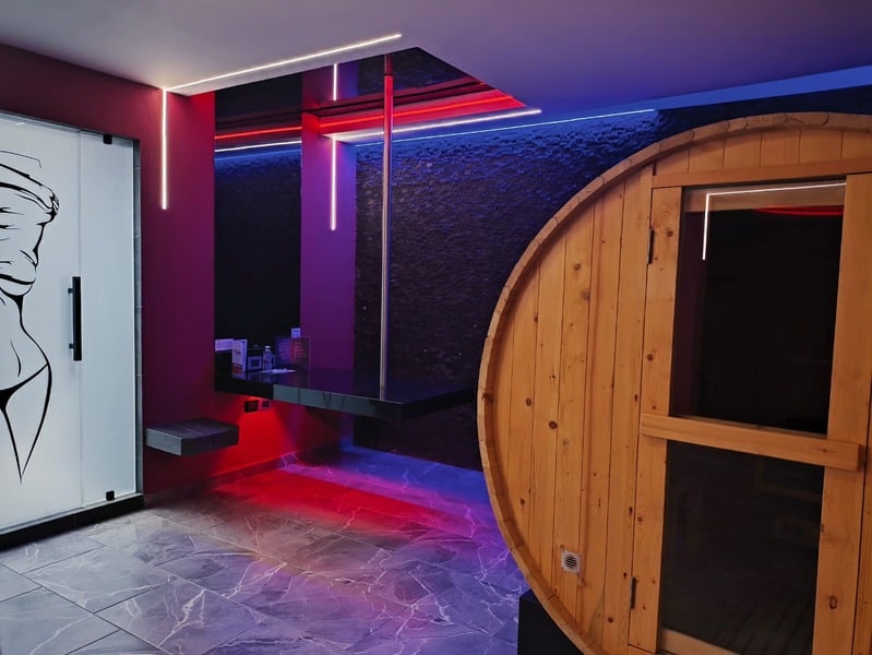 Interior de la habitación con sauna, Red Garden Hotel CDMX